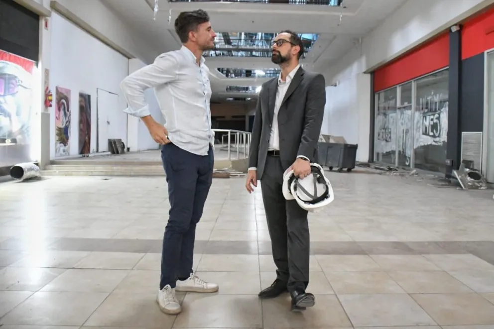 Ghi recorrió las obras del nuevo centro comercial en Haedo