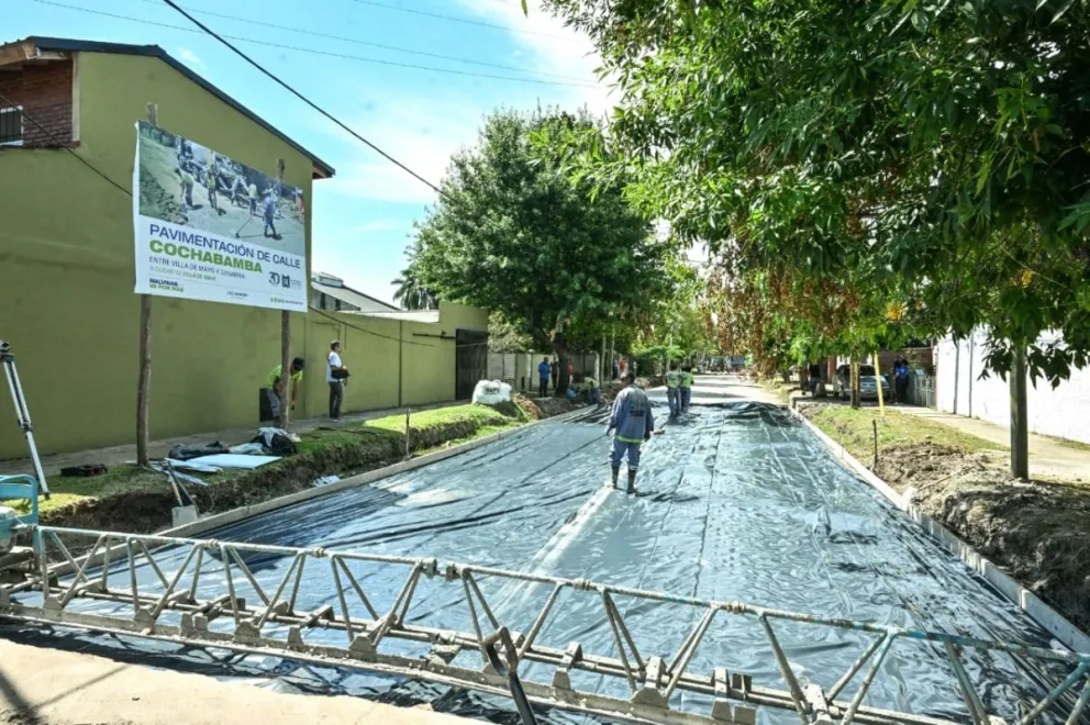 Nardini supervisó el avance de la obra en la calle Cochabamba
