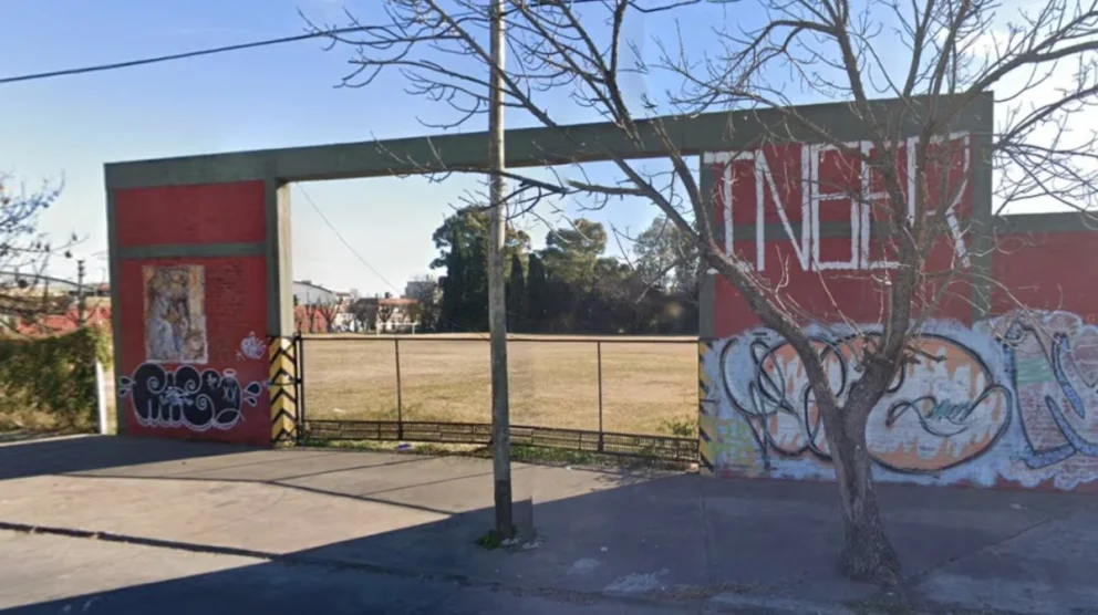 Preocupación por un "mataperros" en La Matanza: apareció un pitbull decapitado en un predio