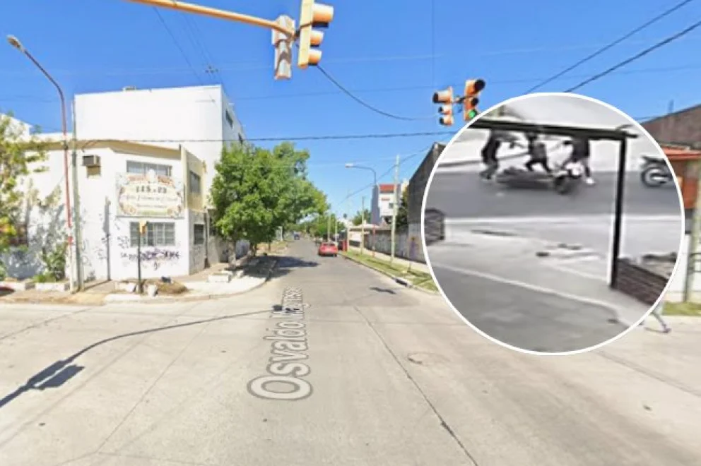 Robo piraña en Laferrere: motochorros acorralaron a una mujer cuando frenó en un semáforo