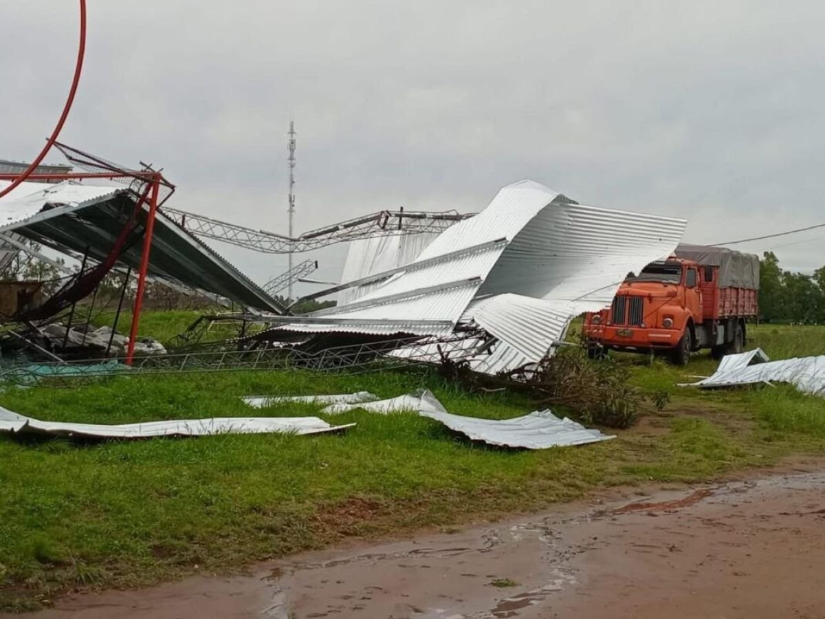 Tormenta devastadora golpeó el centro bonaerense: ráfagas récord y 140 mm de lluvia