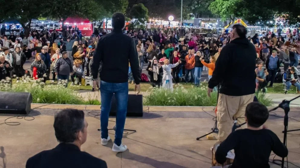 Fin de semana en el Oeste: ferias, obras de teatro, combate medieval, nueva plaza y más