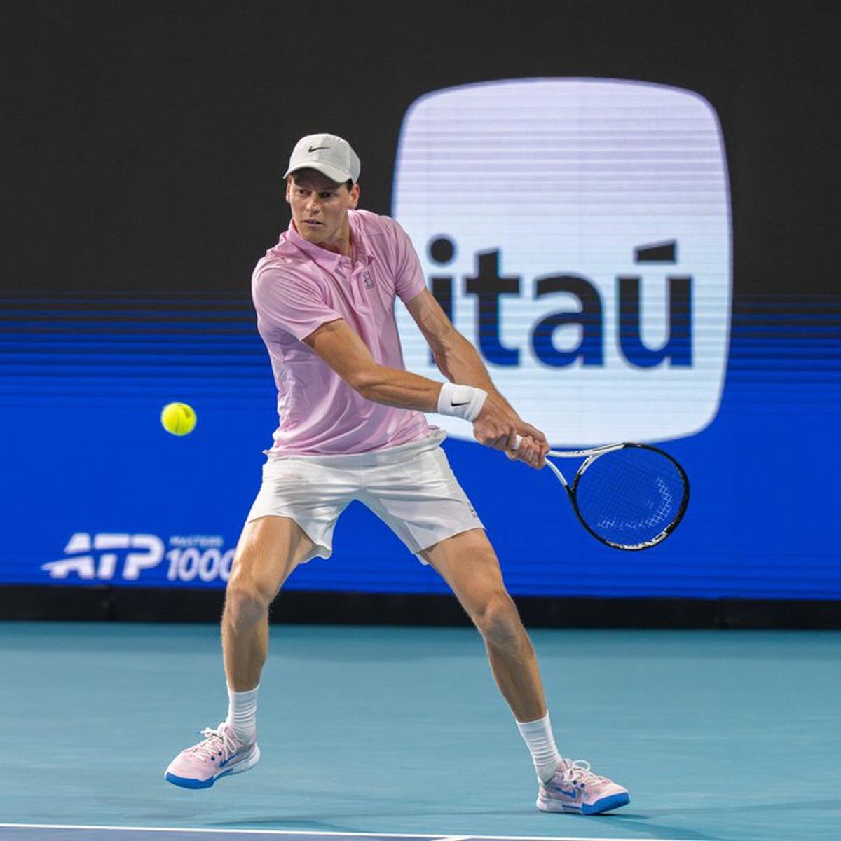 Jannik Sinner avanzó a cuartos de final del Masters de Miami