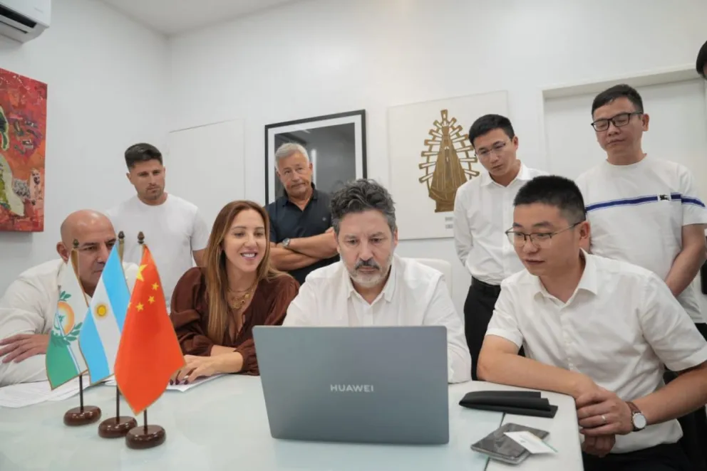 Merlo selló un convenio de cooperación con una empresa china