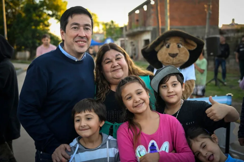 Nardini inauguró cuatro calles en el barrio Estudiantes de Grand Bourg