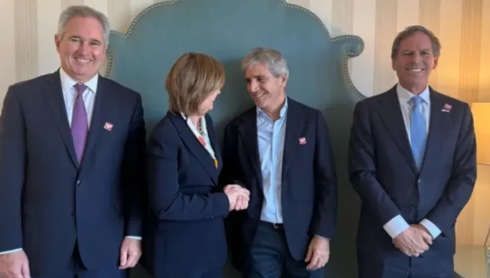 Caputo recibió a directivos de Chevron por inversión de US$ 10.000 millones