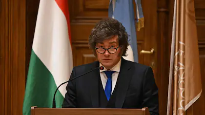 Javier Milei realiza anuncios en vivo sobre nuevas medidas gubernamentales