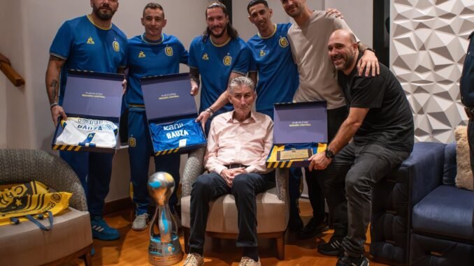Rosario Central visitó a Edgardo Patón Bauza en Quito