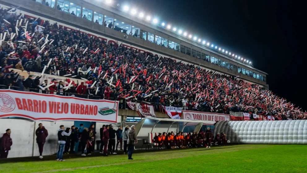 Deportivo Morón recibirá público visitante: un hecho histórico en el Nuevo Francisco Urbano