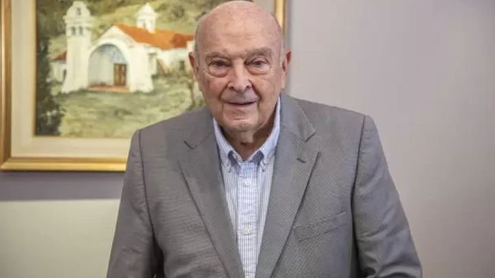 Domingo Cavallo insiste en la necesidad de liberalizar completamente el cepo