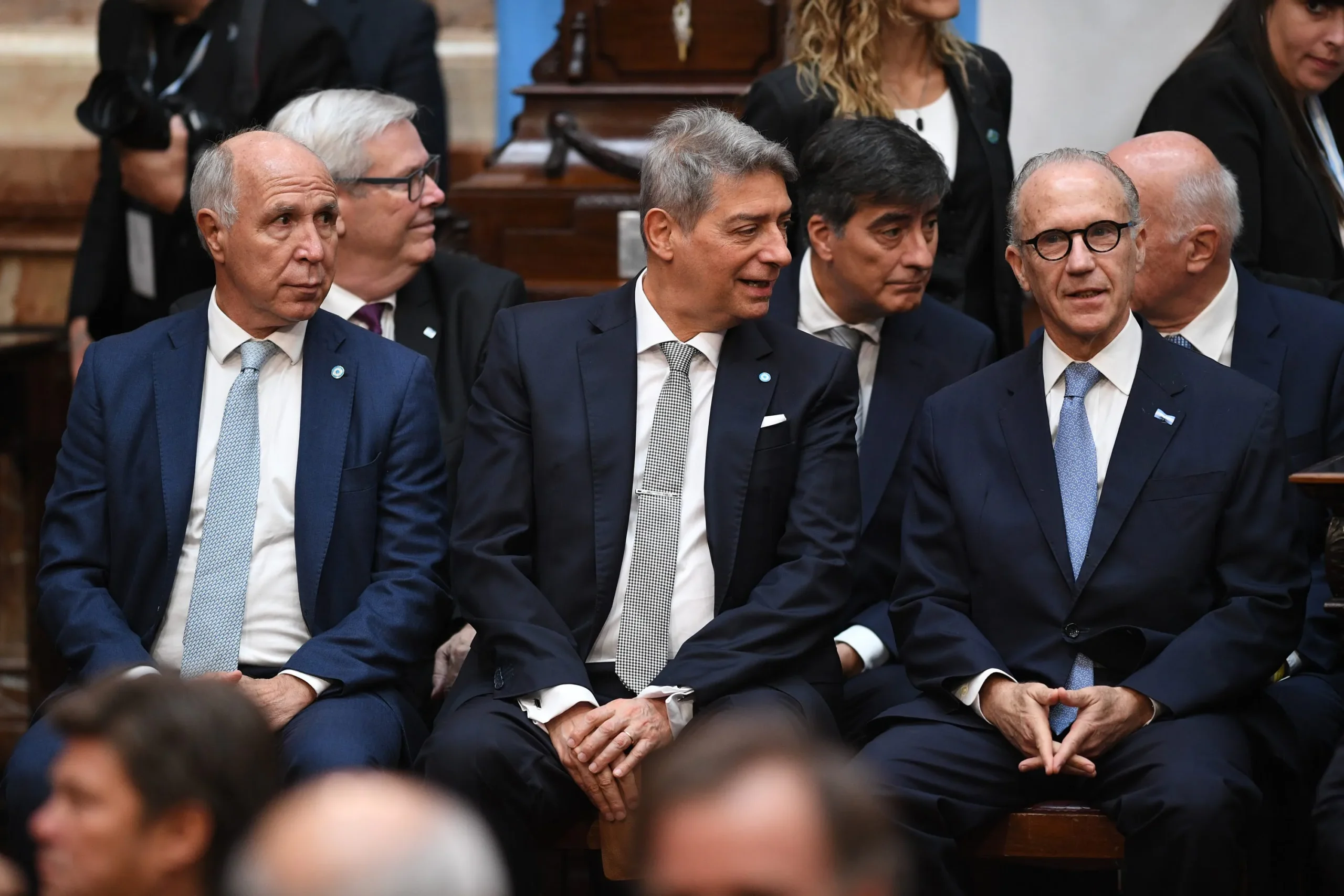 Familias y docentes presentan petitorio ante la Corte por Ley de Financiamiento