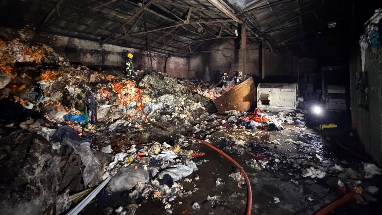 Incendio de un depósito de telas en Avellaneda: otros hechos del fin de semana
