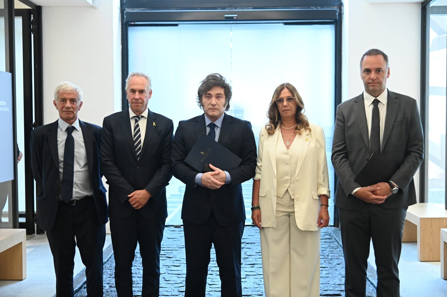 Milei encabeza plenario por la memoria del Holocausto junto a funcionarios