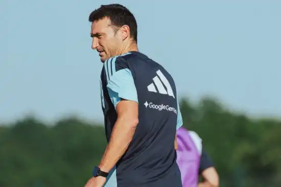 Scaloni mantiene cuatro futbolistas en reserva ante posibles bajas para el Mundial