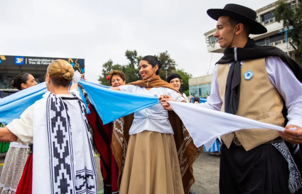 9 de Julio en el Oeste: desfiles patrios, peña folclórica, feria, gastronomía y mucho más