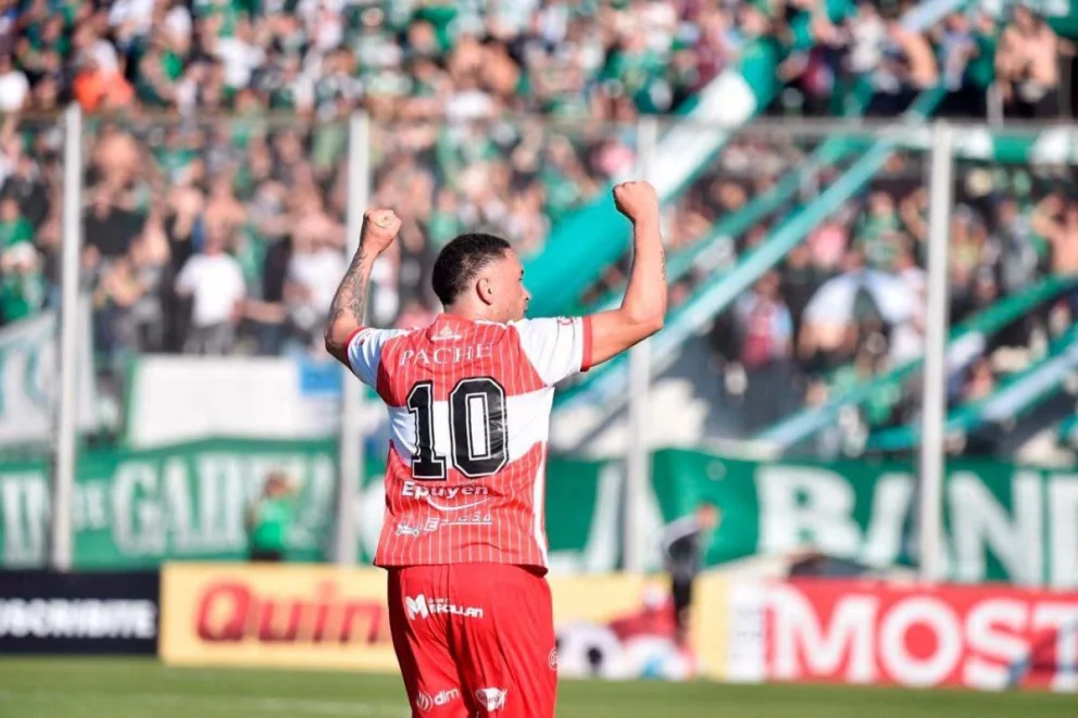 Deportivo Morón goleó al puntero Ferro y se ilusiona con pelear el campeonato