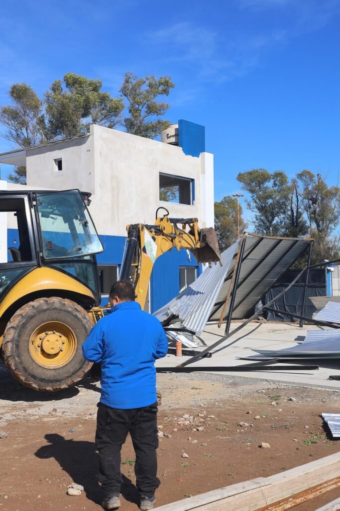 Derrumbaron una construcción ilegal en Esteban Echeverría