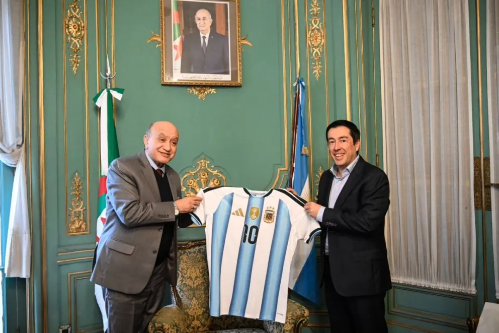 Nardini se reunió con el embajador de Argelia y aceita la relación con un socio clave