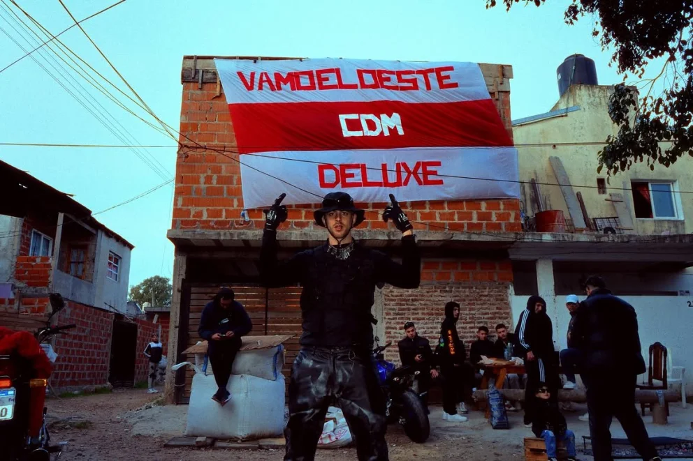 J Rei volvió a poner en escena "Chanteo de Morón", el disco con el que reivindicó sus raíces del Oeste