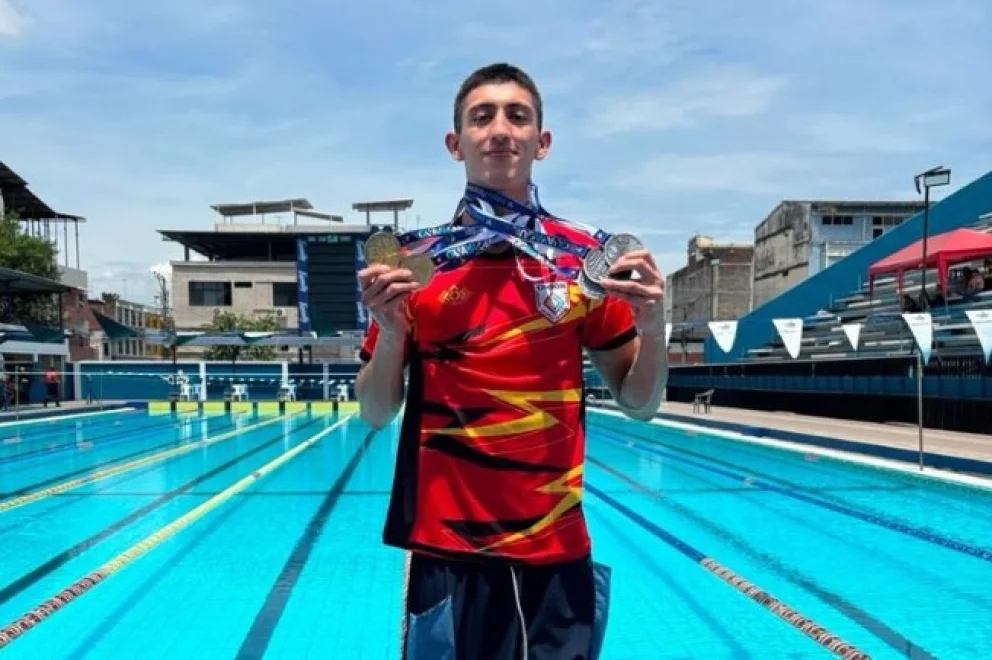 Ganó el oro en Ecuador y ahora va por otro sueño: cómo ayudar al nadador de Merlo a llegar a Polonia