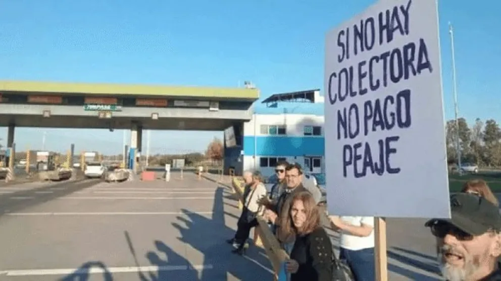 Vecinos del peaje Larena volvieron a protestar y reclamaron la construcción de colectoras