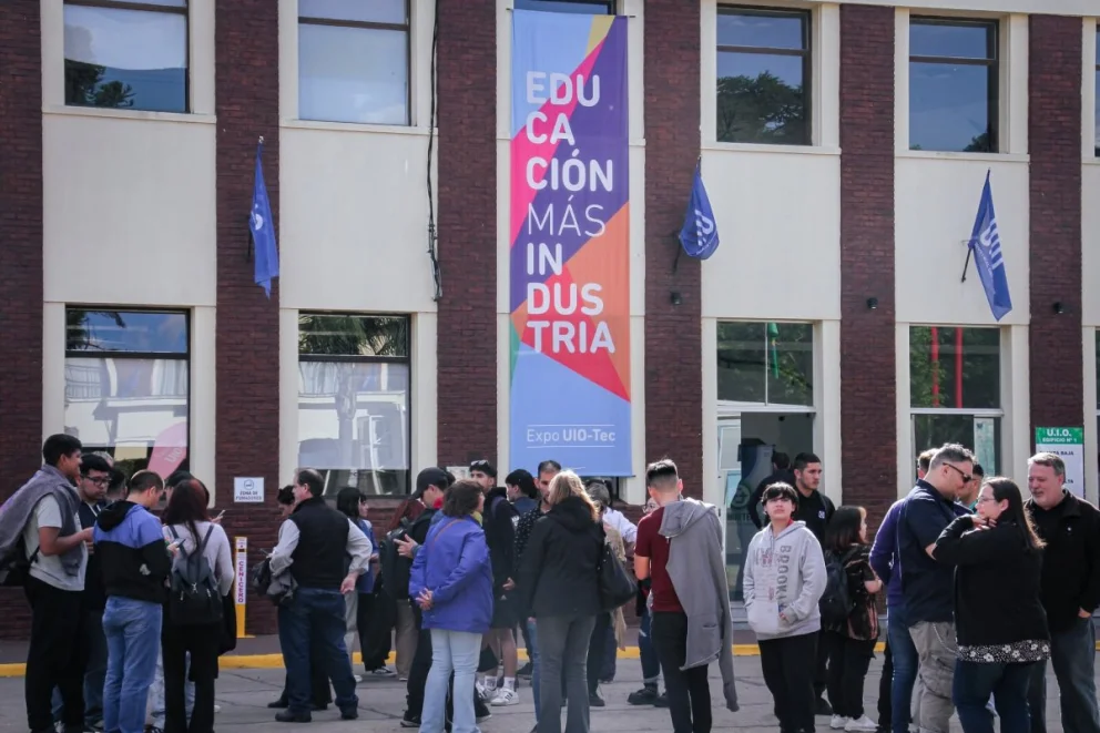 Llega la 15° edición de la Expo UIO-TEC a Morón, con más de 60 proyectos tecnológicos, 46 stands y mucho más