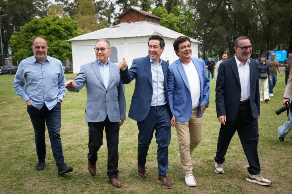 Nardini recibió a intendentes: ¿nace una alianza política